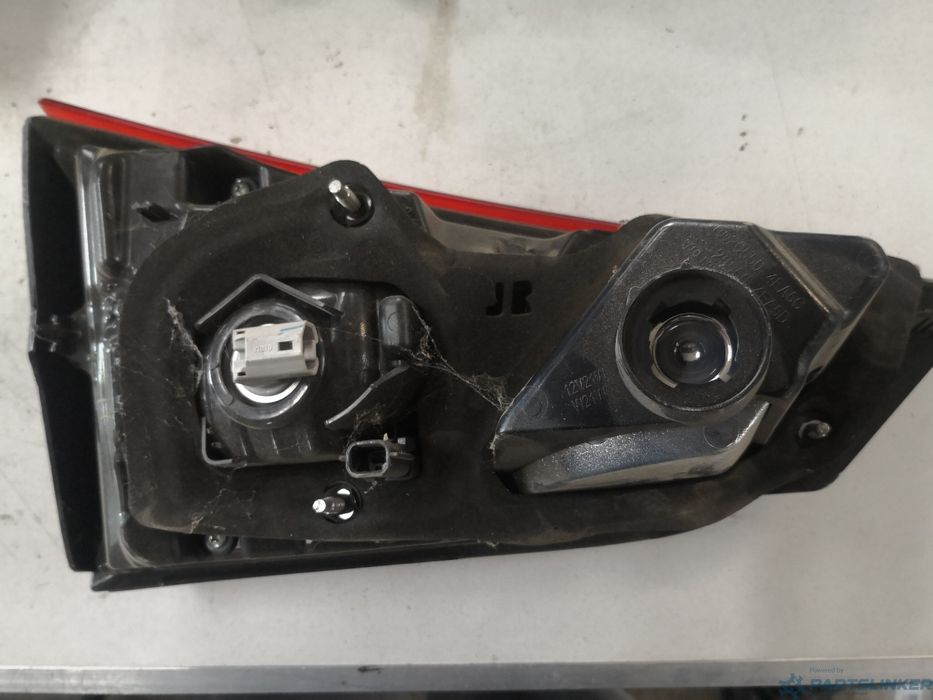 Lampa Spate / Stop Dreapta Spate De Pe Haion Nissan Qashqai Ii J11, J1