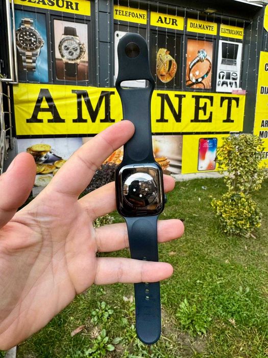 Apple Watch Series 8 / GPS + Cellular / 45mm / Midnight