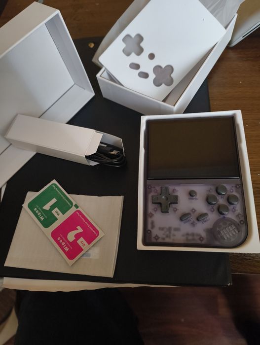 Конзола Anbernic 35XX+