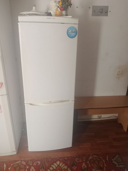 Продам холодильник