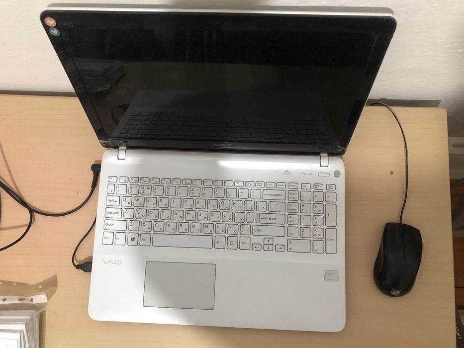 Ноутбук HP и Sony