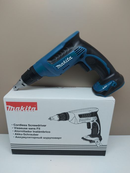Нов винтоверт за гипсокартон Makita DFS451Z
