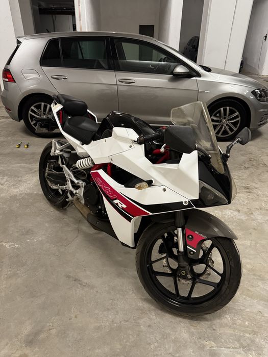 Moto A2 Hyosung GD250R