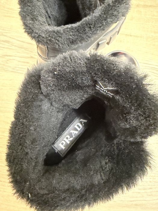 Vand bocanci Prada