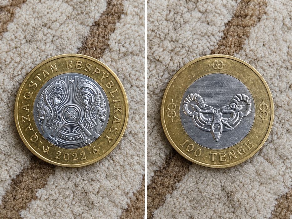 100 тенге юбилейный