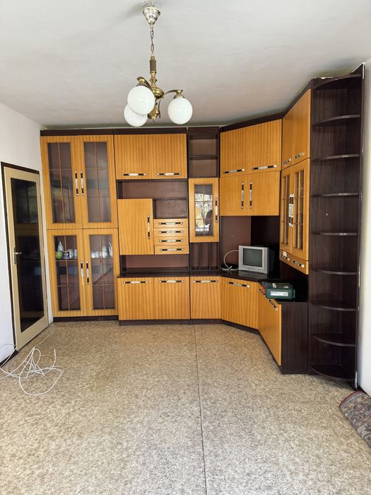 Секция, състояща се от 14 части