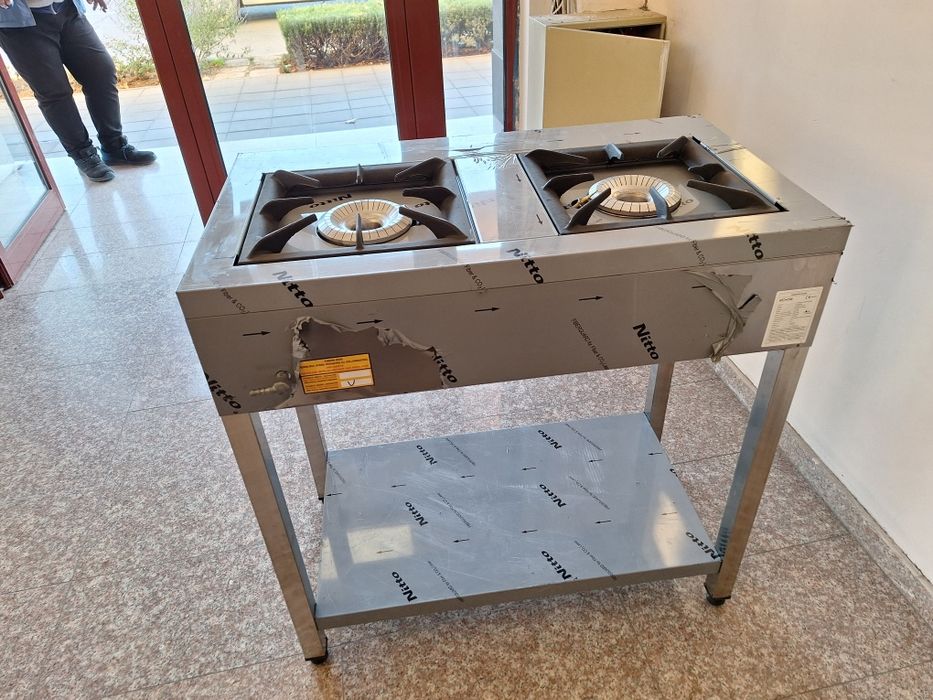 Котлон газов професионален с крака и долен плот защита- СЕ