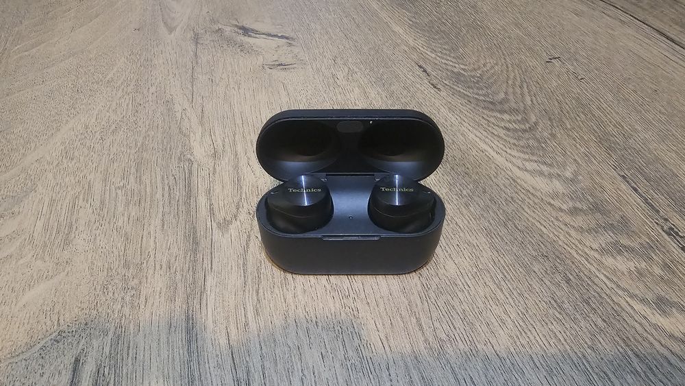 Casti Technics EAH-AZ80