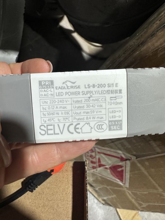 Продам споты новые срочно