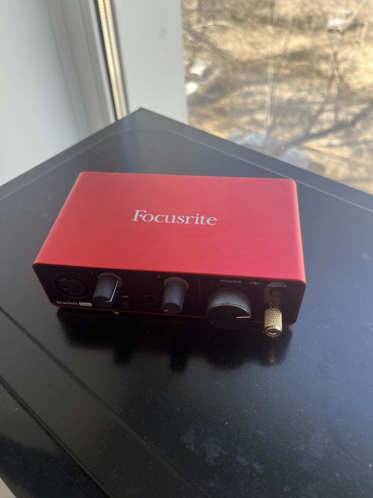 Focusrite solo , аудиокарта рабочая