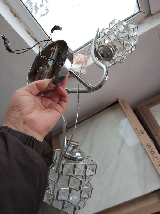 Продам люстру в отл сост.