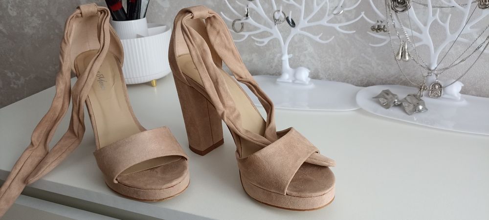 Женская обувь  летняя