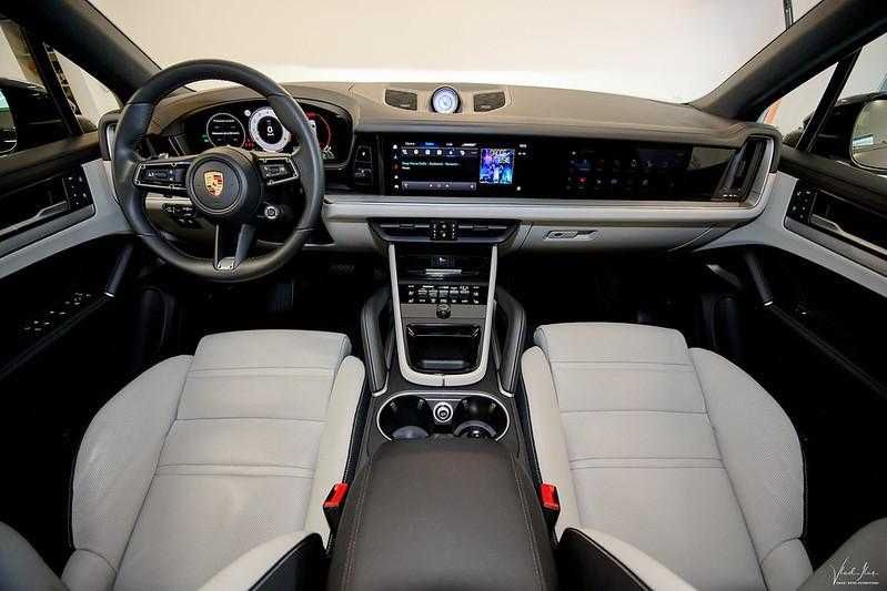 PORSCHE Cayenne 2024 — imagine 45