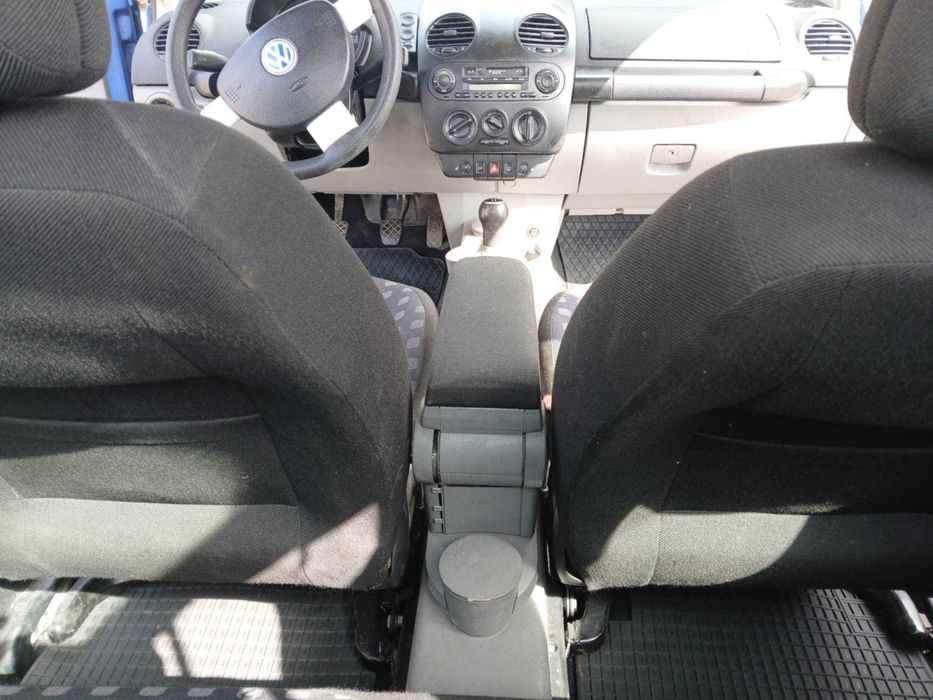 Volkswagen New Beetle 2.0 116 к.с., 2001 г., full екстри, син.