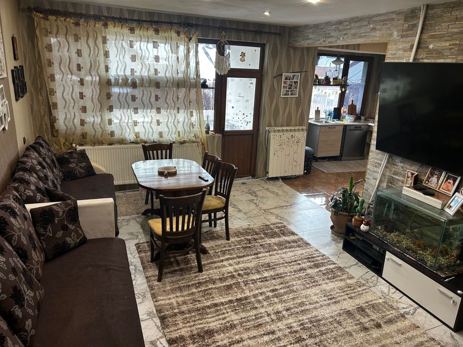 Продавам къща в Крън