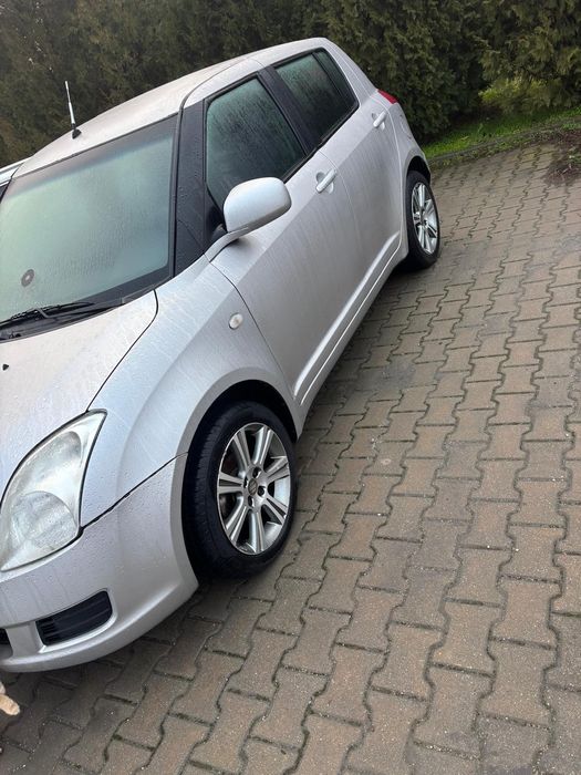 Vând Suzuki Swift