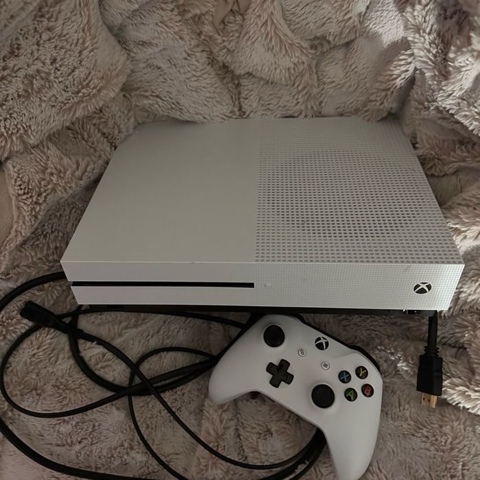 Xbox ONE S. 1 TB