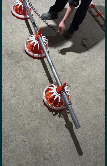 Некоторые комплектющие для кормления бройлеров