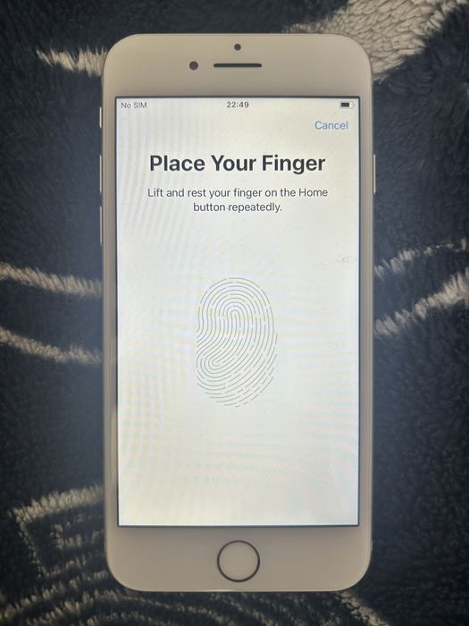 Vând iPhone 7 32gb(rezervat)