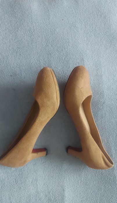 Pantofi smart-casual toc mediu