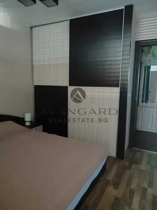 Продава се Тристаен апартамент в Пловдив, Кючук Париж - 75 кв.м за 1496 €/кв.м - Снимка #7