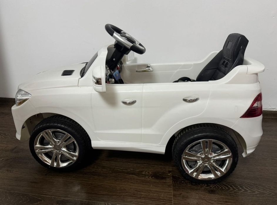Masinuta electrica pentru copii Mercedes ML350