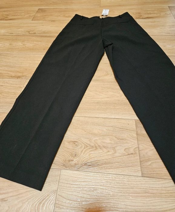 Pantaloni de damă Mango
