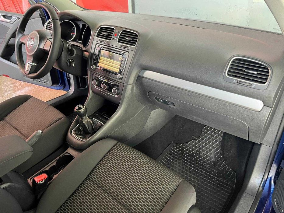 Volkswagen Golf 1.6 TDI DPF Comfortline