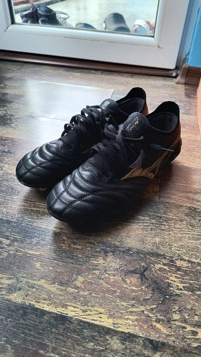 Професионални Бутонки Mizuno Morelia Neo IV Japan Version BlackAndGold