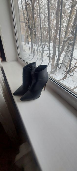 Туфли и ботинки 38-39