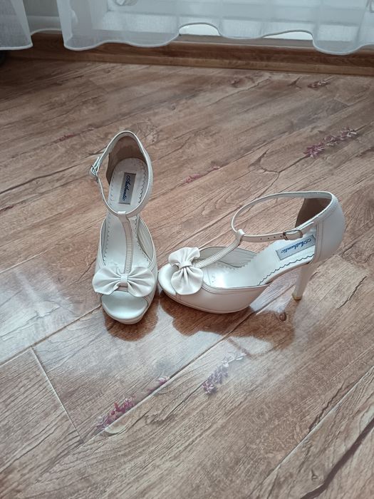 Sandale din piele mărime 35