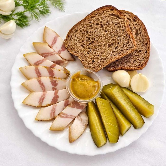 Сало солёное -копчёное.