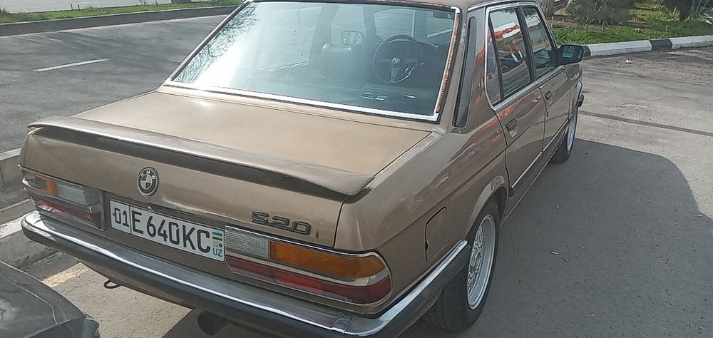 BMW 520 1984 — 4