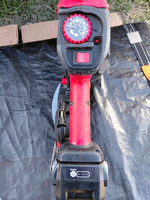 Акумулаторна машина за връзване на арматура MAX RB441 T, 14.4 V