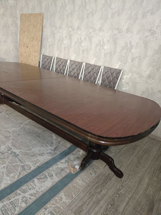 Стол для зала большой б/у