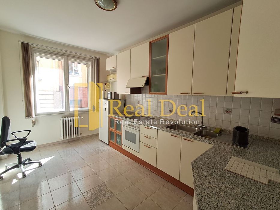 Офис в София-Център площ 50 цена 600