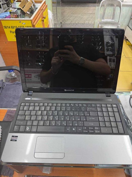 Продам офисный ноутбук Packard bell