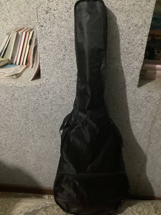 Акустическая гитара
