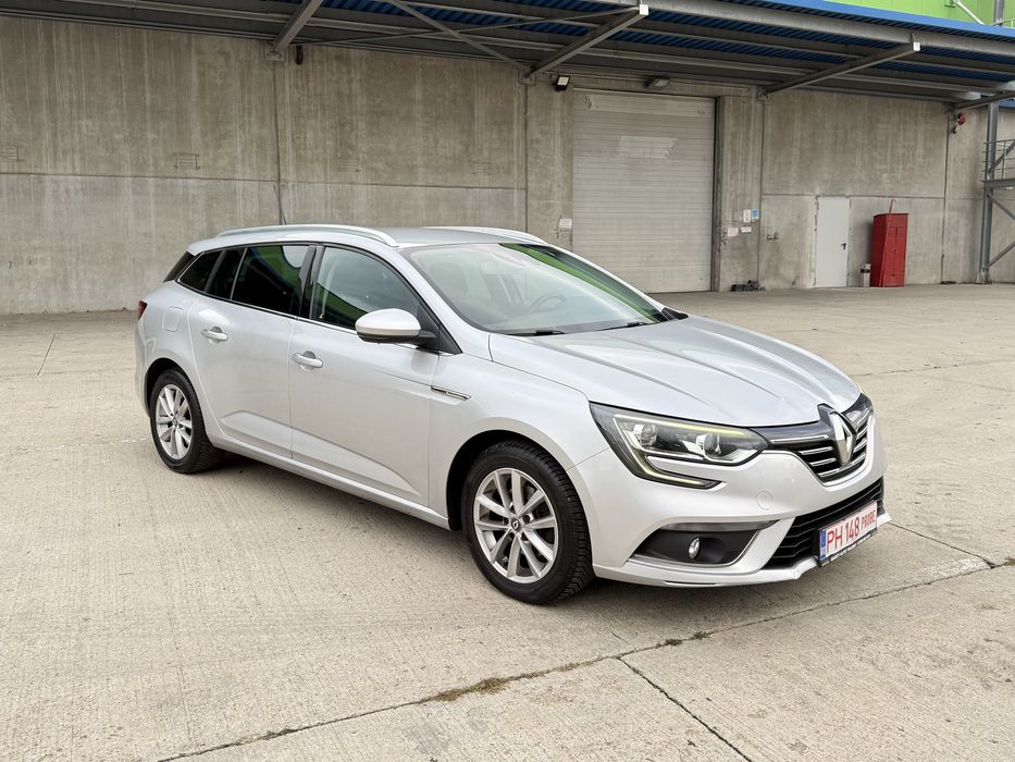 Renault Megane 4 Bose , 1.5 dci 110 cp , Euro6 , Fabr. 2017, Masaj ,Ambientale , Led , Carte Service + Istoric Km Complet !!