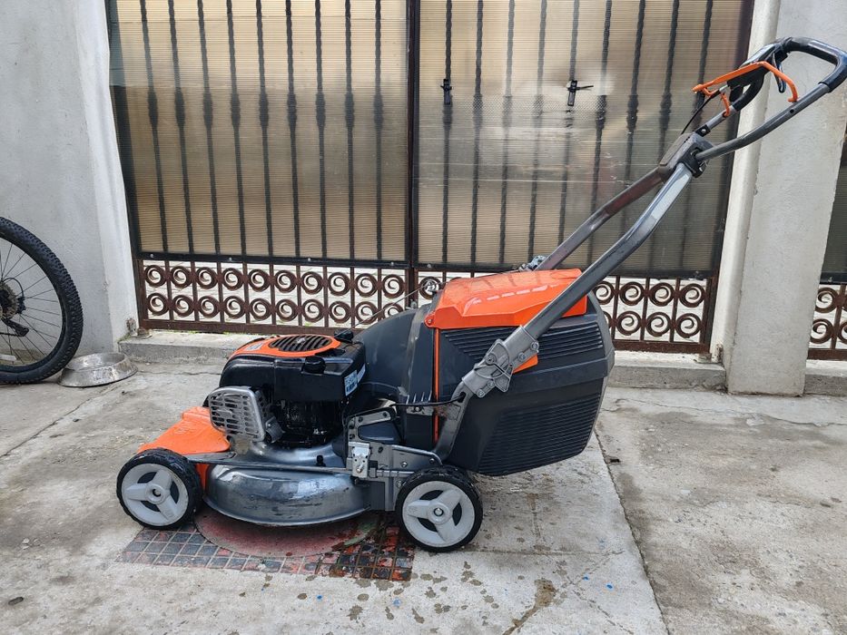 Mașină tuns iarba, Husqvarna, Germania