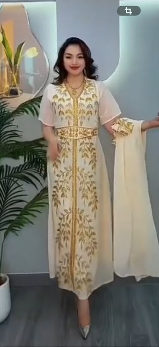 Продам платье размер 48-50