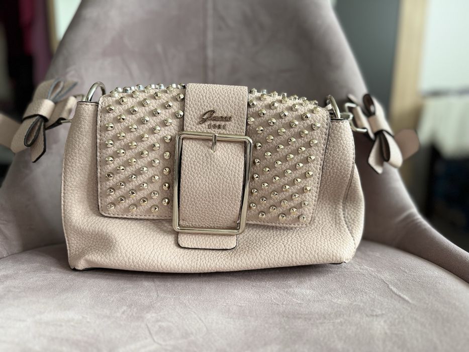 Чанта Guess Caroline