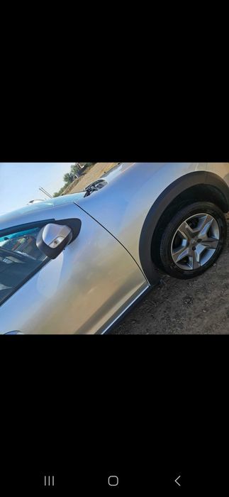 Автомобиль Renault Logan