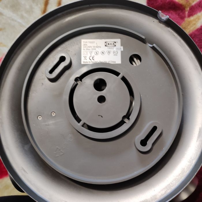 Candelabru led cu patru corpuri de iluminat