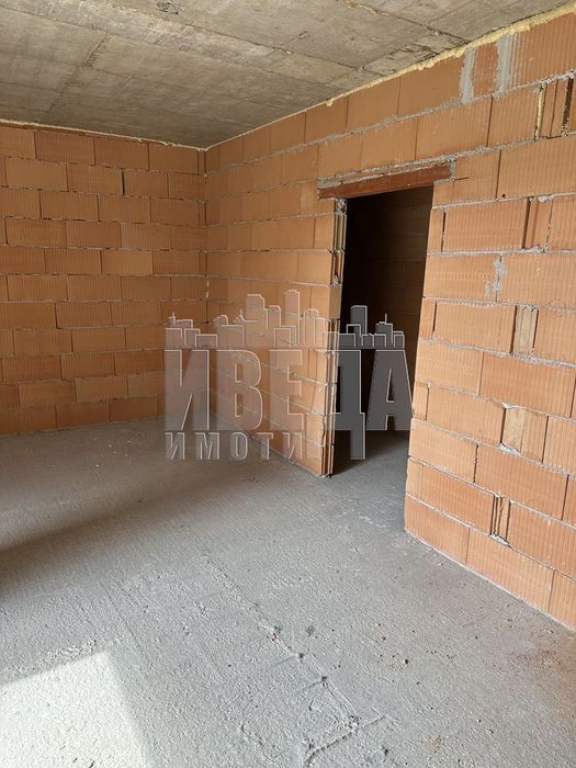 Продава се Двустаен апартамент в Варна, Централна поща - 74 кв.м за 3811 €/кв.м - Снимка #8