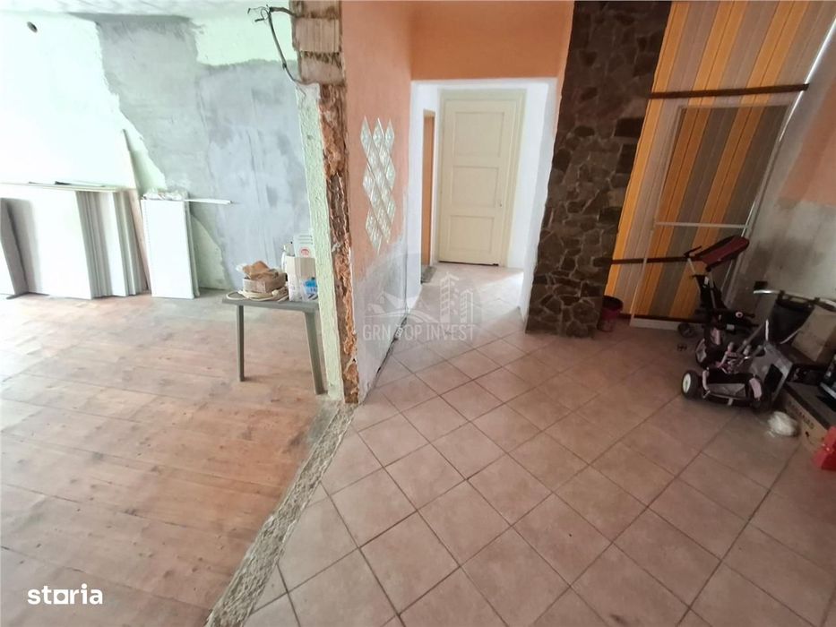 Apartament 4 camere la casa Cisnadie