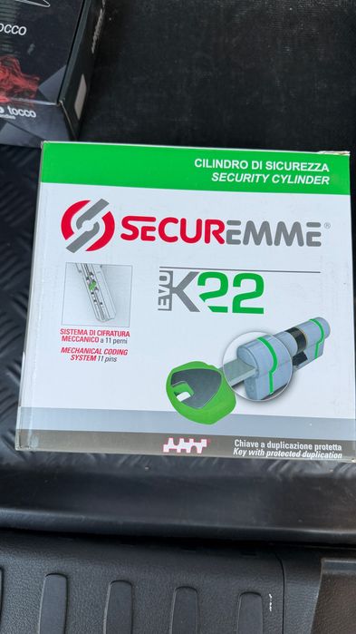 Usa de interior slim alba/toc alb/broasca si clanta negre butuc inclus
