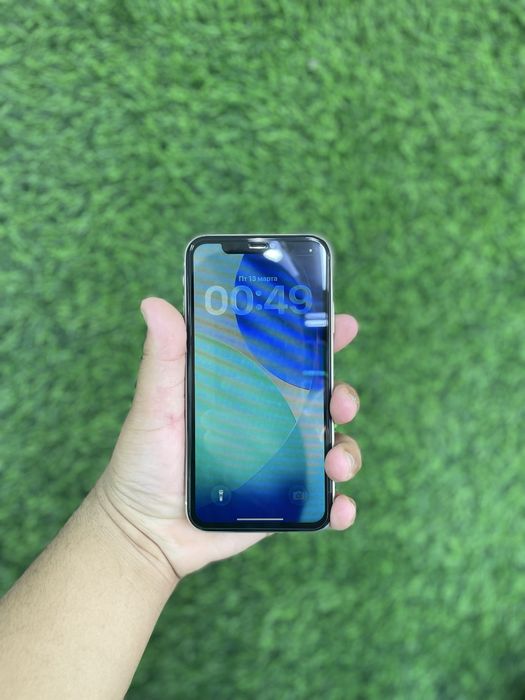 Айфон 11 продам срочно