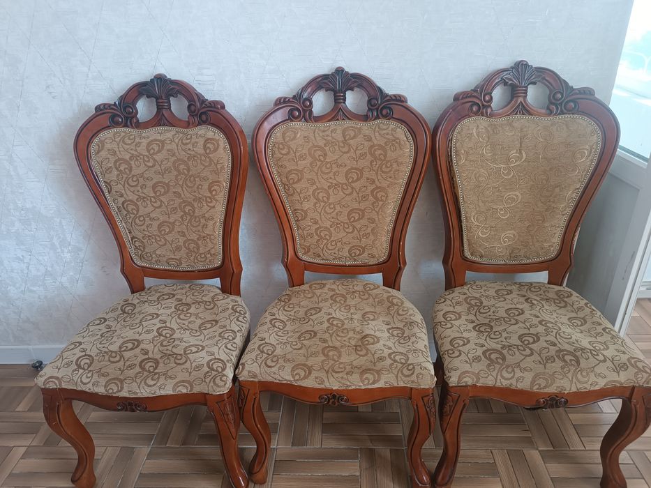 Стулья для гостиной