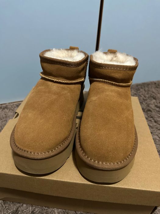 UGG mini classic